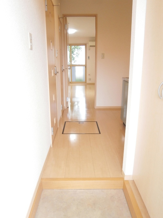 フローラ山の下の玄関