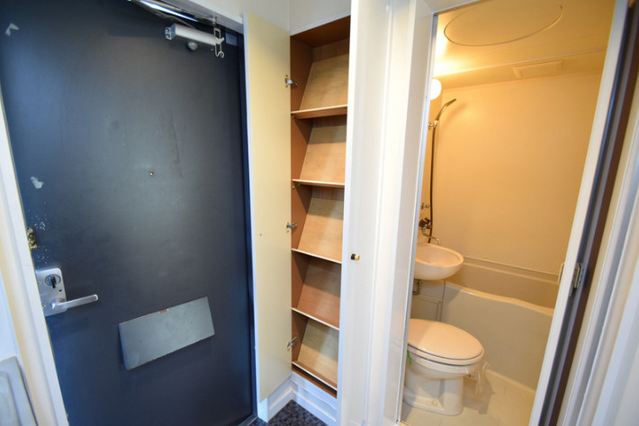 Smile大久保の玄関