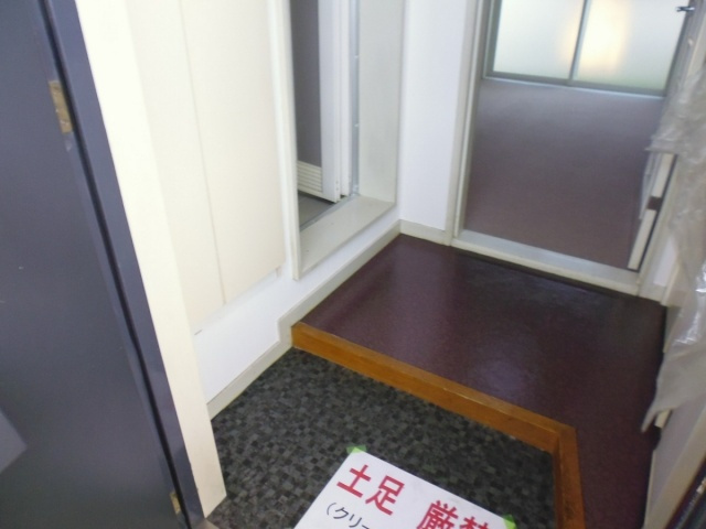 Smile大久保の玄関