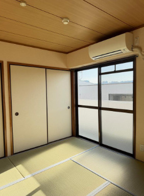 サンシャイン川久の和室