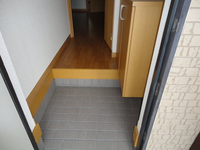 アムール魚住の玄関