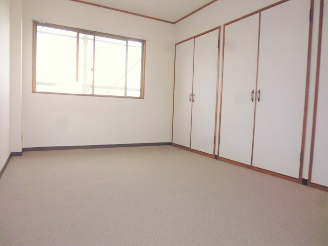 山手マンションの洋室