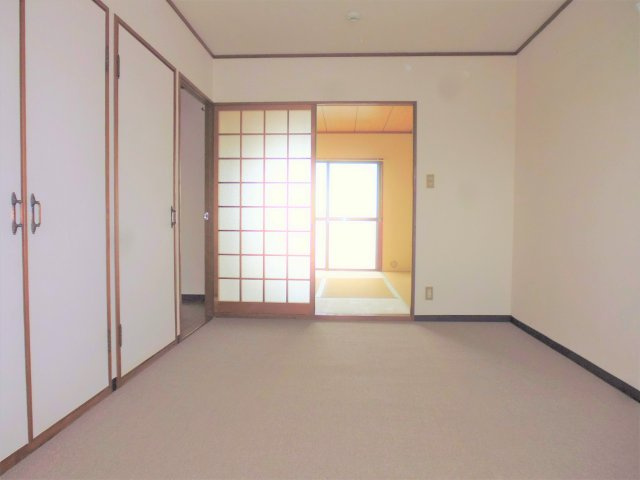 山手マンションの洋室