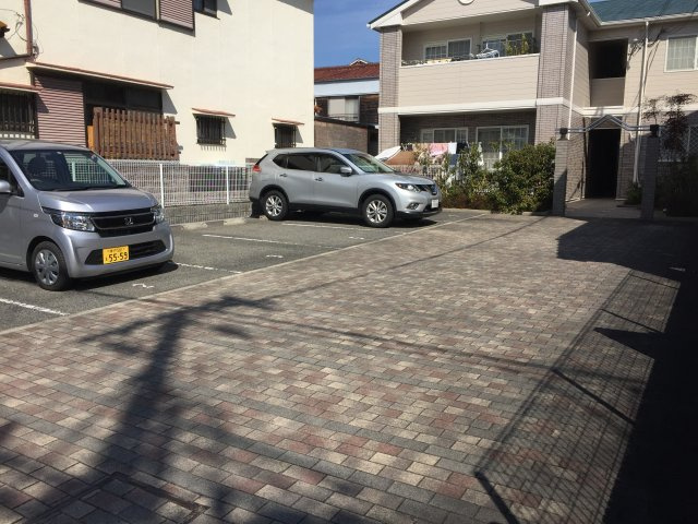 グランシャリオソシアの駐車場