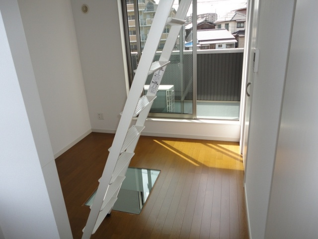 G-BASEの居間・リビング