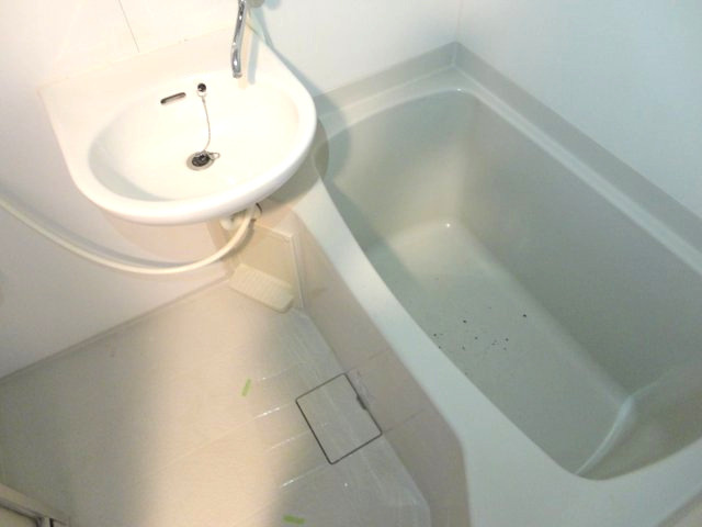 マンション望　伊川谷の浴室