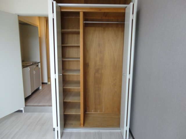 マンション望　伊川谷の収納