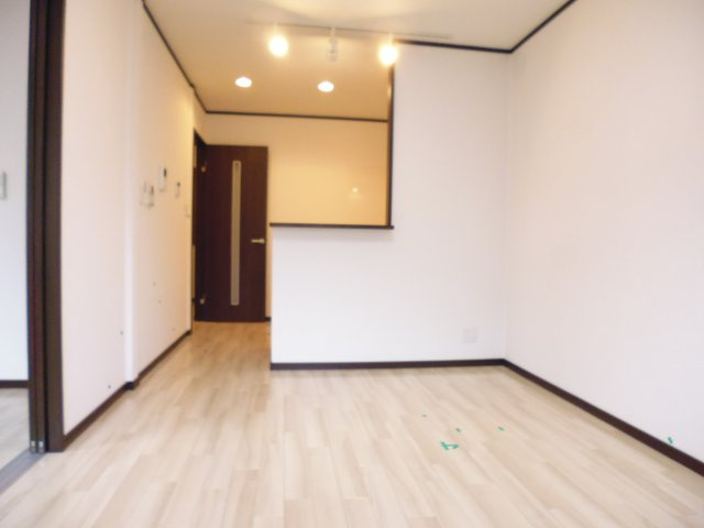 サニーヒルの居間・リビング