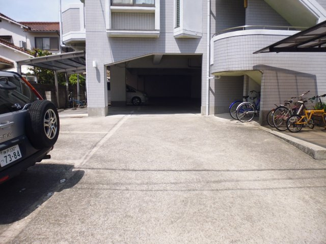 アメニティゆうの駐車場