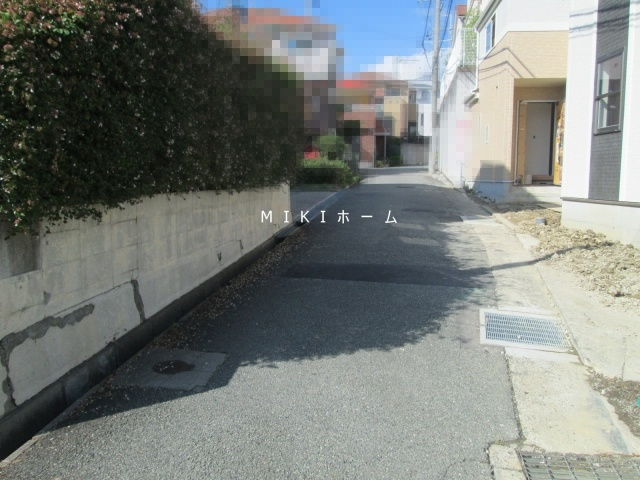箕面市粟生外院３丁目　新築戸建