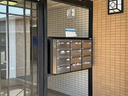 ベルトピア西明石6のエントランス