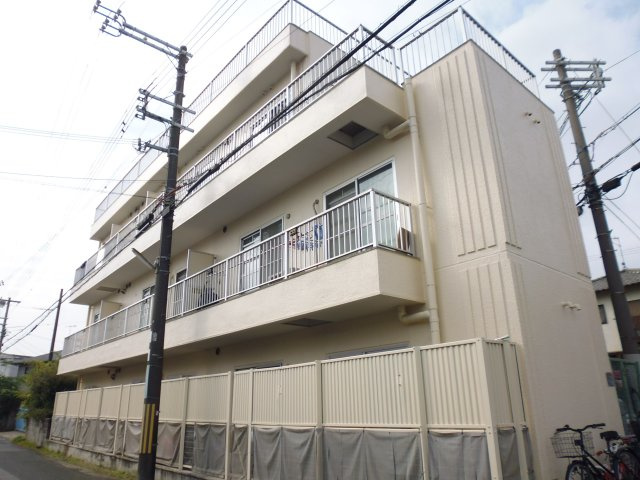 ファーストハウスの外観
