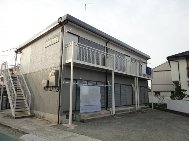 明石市大久保町西島のアパートの外観
