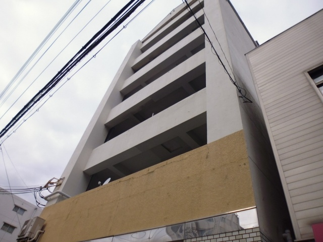 サンロイヤル明石の外観