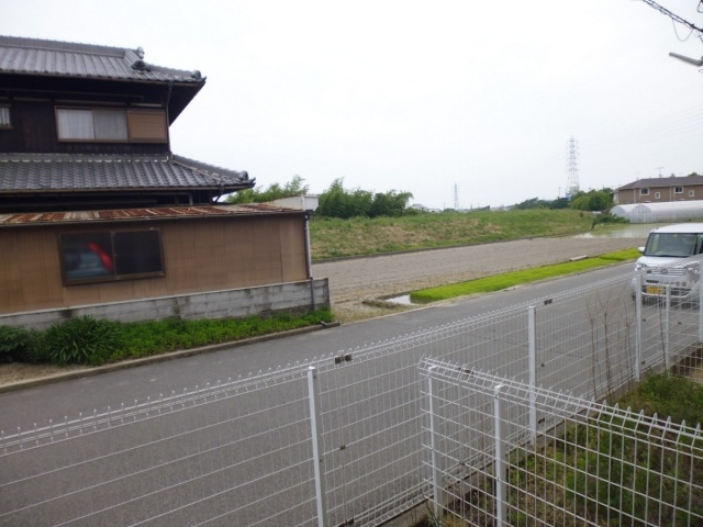 グランノーヴァの周辺