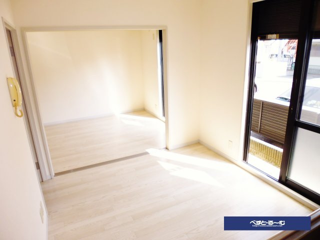 エクセレント西明石Aの居間・リビング