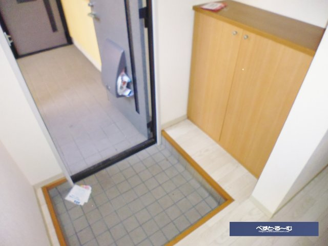 エクセレント西明石Aの玄関