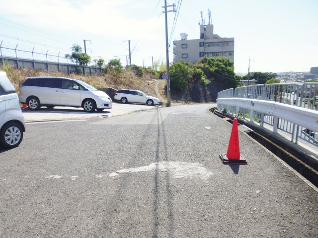 ユニックス神戸西の駐車場
