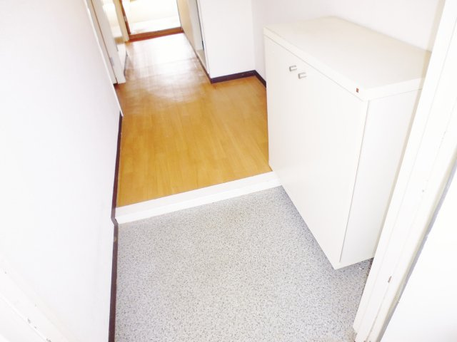 井上マンションⅡの玄関