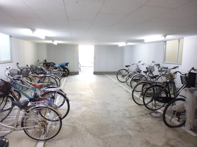 サンライズ明石のその他共用部分|駐輪場