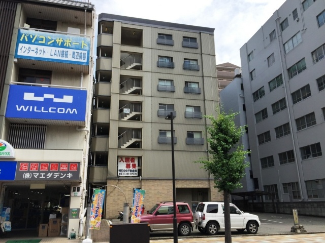 啓明ビルの外観
