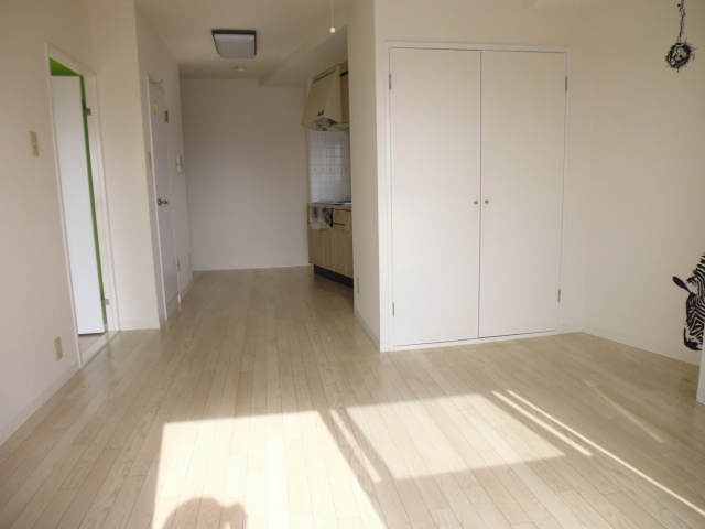 ブルーハイツ北別府の居間・リビング