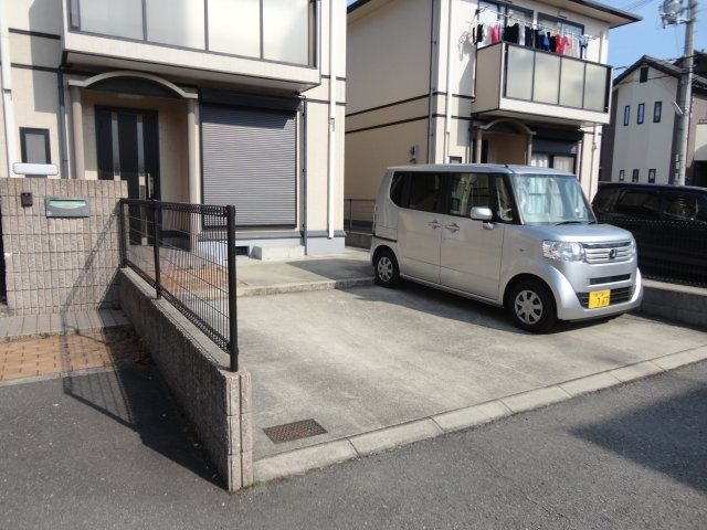 フェスタ山崎の駐車場