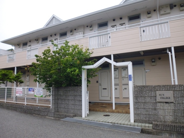 サンカレッジのエントランス