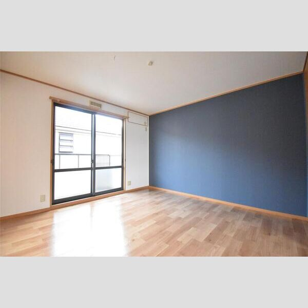 ハートフルハイツの居間・リビング