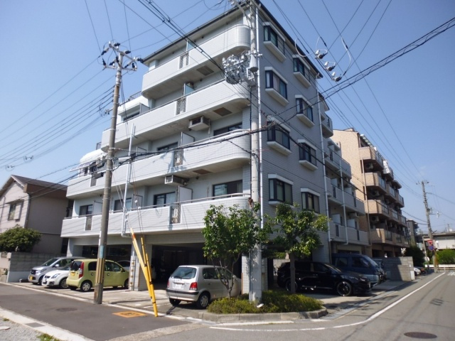 ヴィラパストラル2の外観