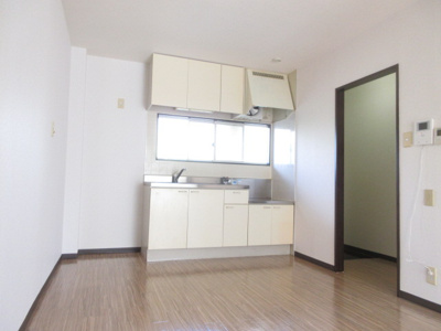 【居間・リビング】 | ルルデハイツ