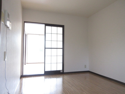 【居間・リビング】 | ルルデハイツ