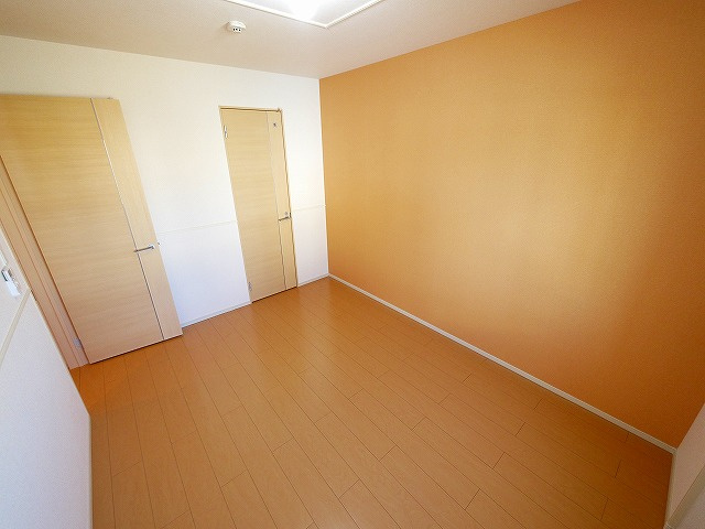 ラ・レコルトBの洋室|個人の部屋や寝室として使える洋室です