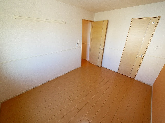 ラ・レコルトBの洋室|きれいな洋室です