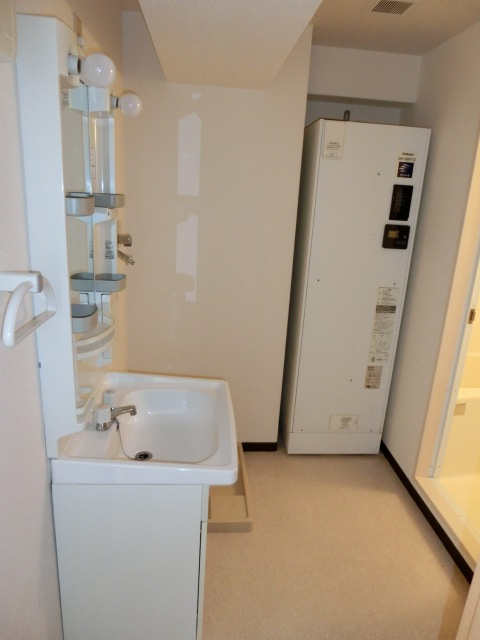 ヴィヴァーチェ2番館の独立洗面台