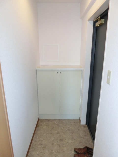 ヴィヴァーチェ2番館の玄関