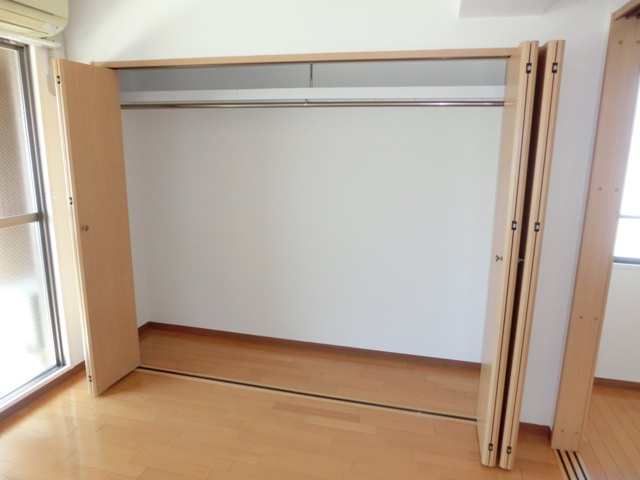 ヴィヴァーチェ2番館の収納