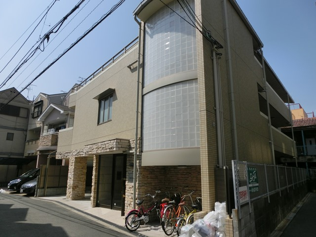 KAMSTAGE