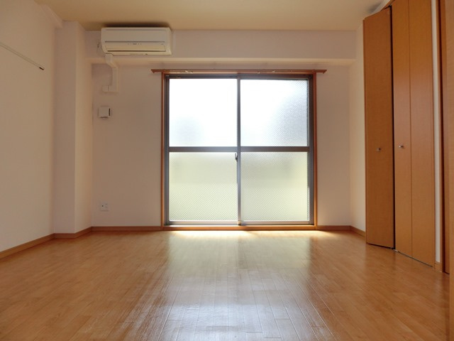 KAMSTAGEの洋室