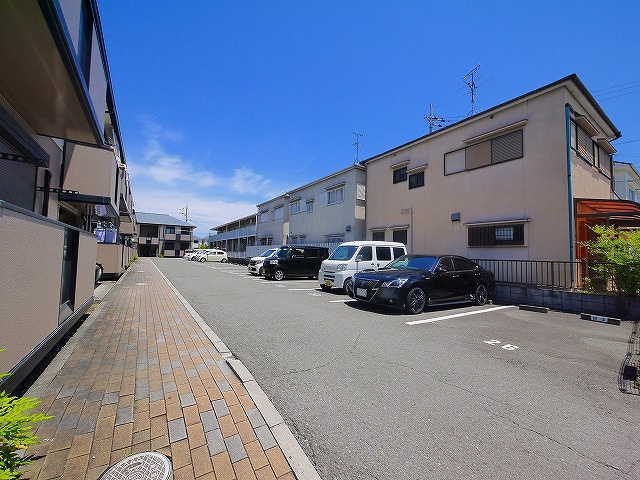 ディアコートBの駐車場|駐車場があります