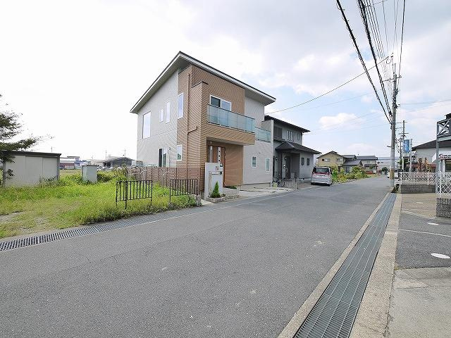 原田借家の周辺|前の道路は広いですよ