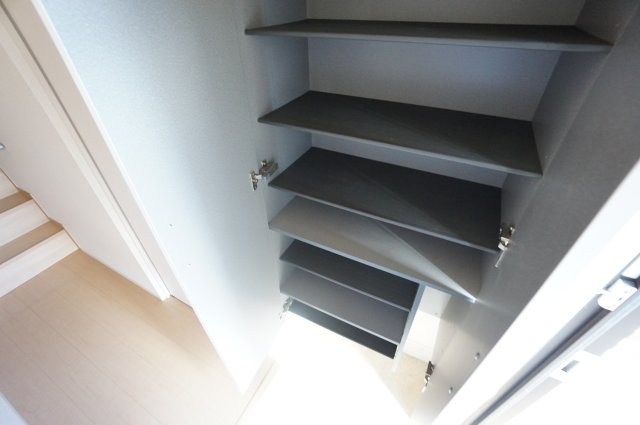 グランシャリオＢ棟の収納