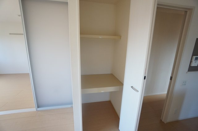 グランシャリオＢ棟の収納