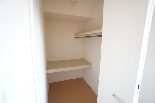 グランシャリオＢ棟の収納