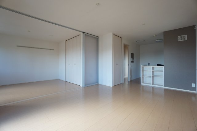 グランシャリオＢ棟の居間・リビング