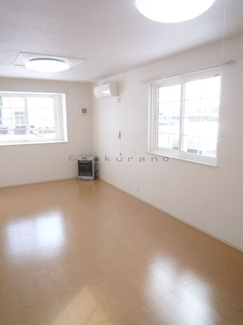 【居間・リビング】 | Actuel | 陽光ふりそそぐ明るい室内