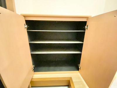 【玄関】 | ヴィレッジ南四日市