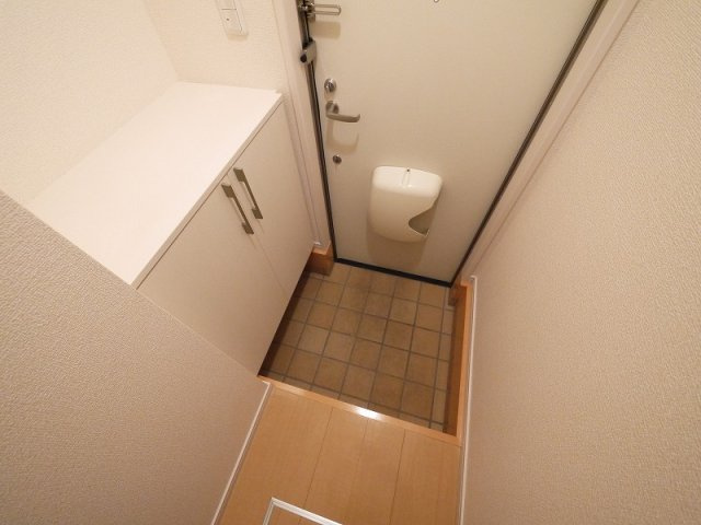 クレストハウスの玄関|落ち着いた玄関です