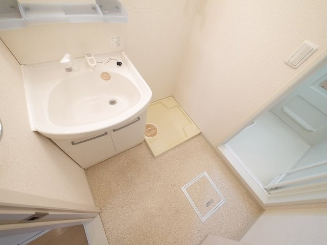 クレストハウスの洗面所|脱衣スペースもあります