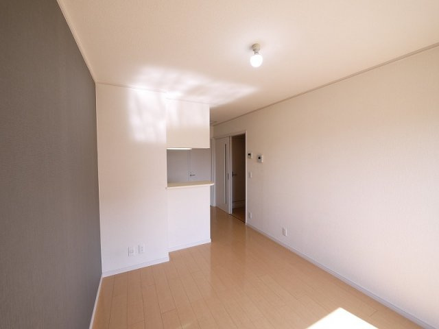 クレストハウスの居間・リビング|ゆったりとした居間です